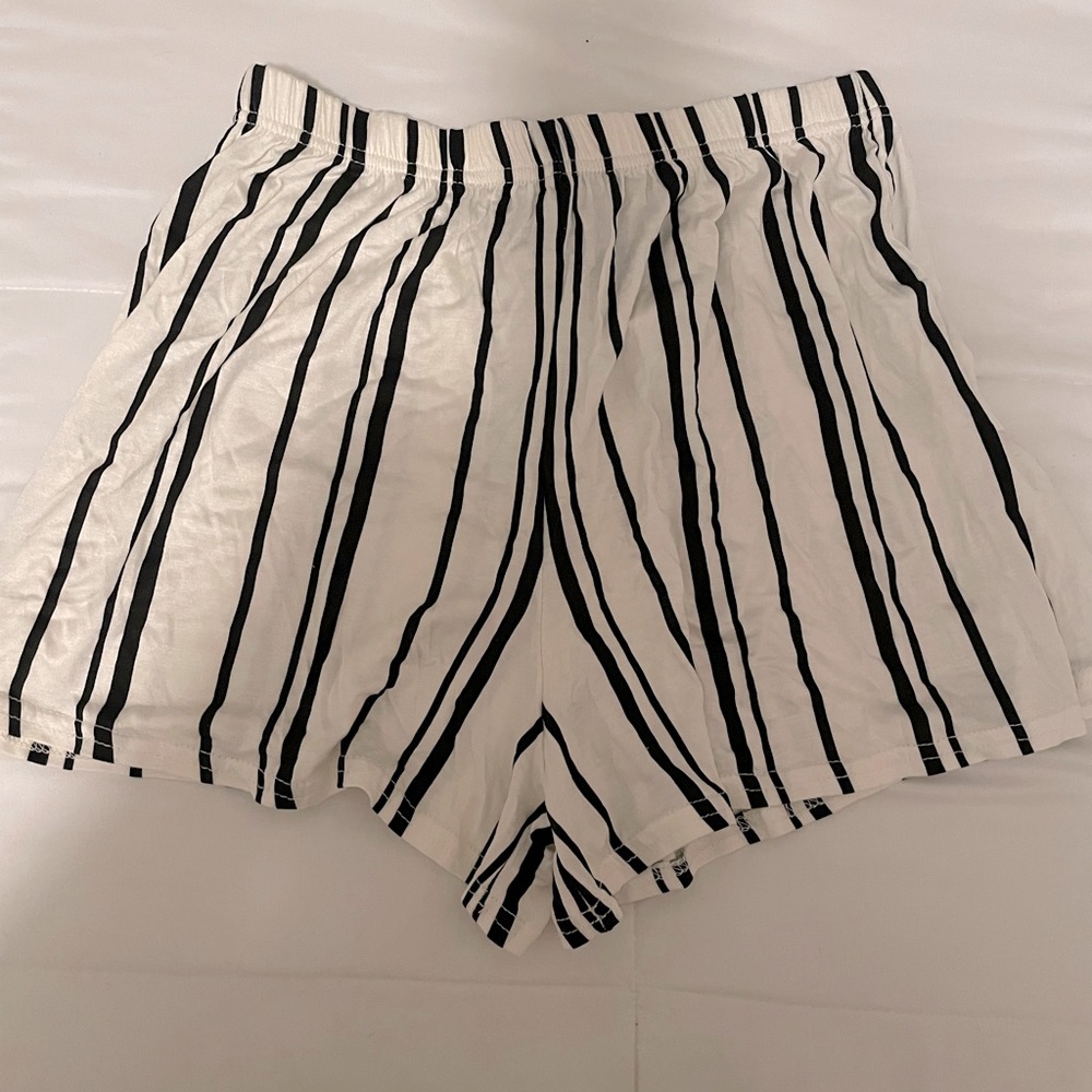Striped Linen Shorts (with tags!)